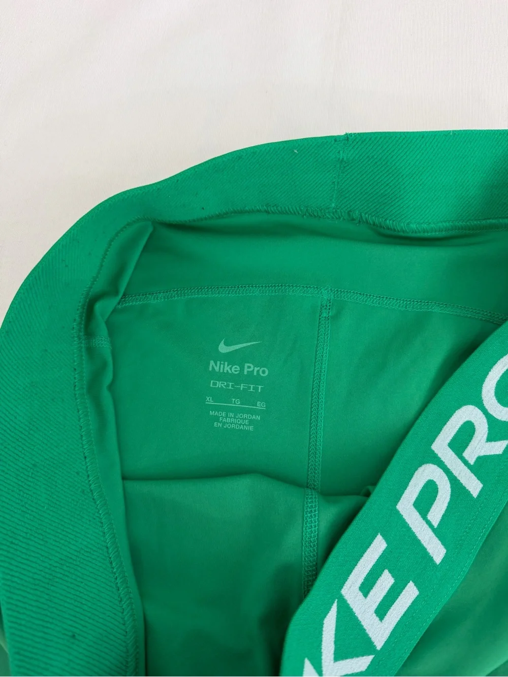 Nike Women’s Nike Pro Dri-Fit Green XL 3” Shorts